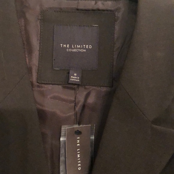 Fully lined, NWT brown Blazer - Picture 2 of 3